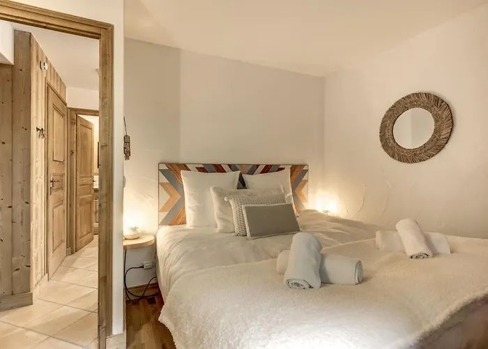 Mouilles - 113m2 Jardin Calme Garage Bar Centre *