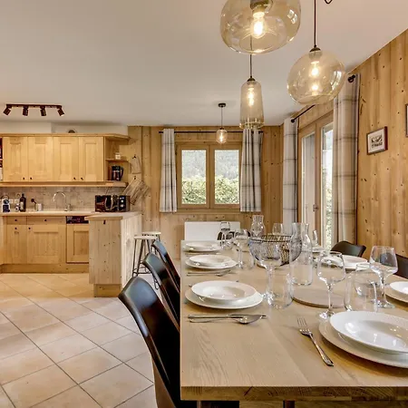 Appartement Mouilles - 113m2 Jardin Calme Garage Bar Centre Chamonix