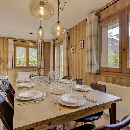 Mouilles - 113m2 Jardin Calme Garage Bar Centre