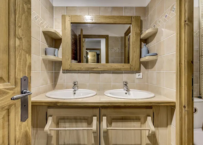 Mouilles - 113m2 Jardin Calme Garage Bar Centre * Chamonix