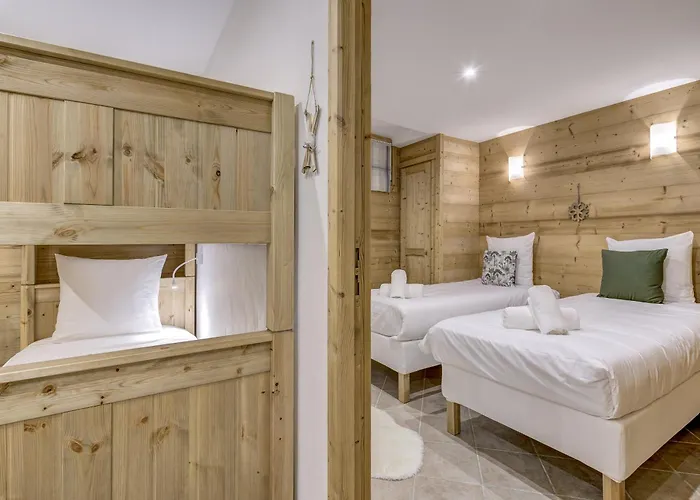 Mouilles - 113m2 Jardin Calme Garage Bar Centre Appartement *