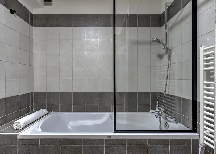 Mouilles - 113m2 Jardin Calme Garage Bar Centre * 霞慕尼